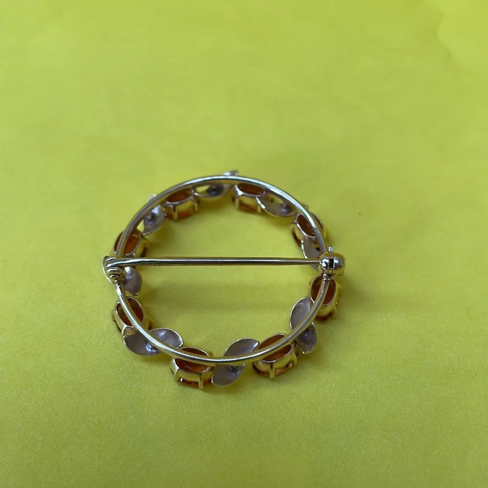 Antique 14k gold brooch with genuine orange/brown  stones